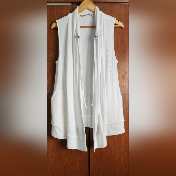 Athleta Mindset Vest white size xs - EUC - Picture 1 of 3